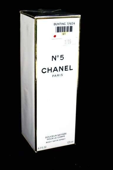 chanel no 5 douceur satinee pour le corps|Vintage Chanel No.5 Douceur Sanitee Pour Le Corps Body Satin .